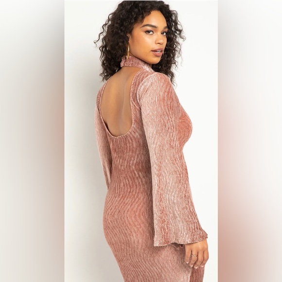 NWT Eloquii Pink Plisse Velvet Open Back Dress - Picture 8 of 9